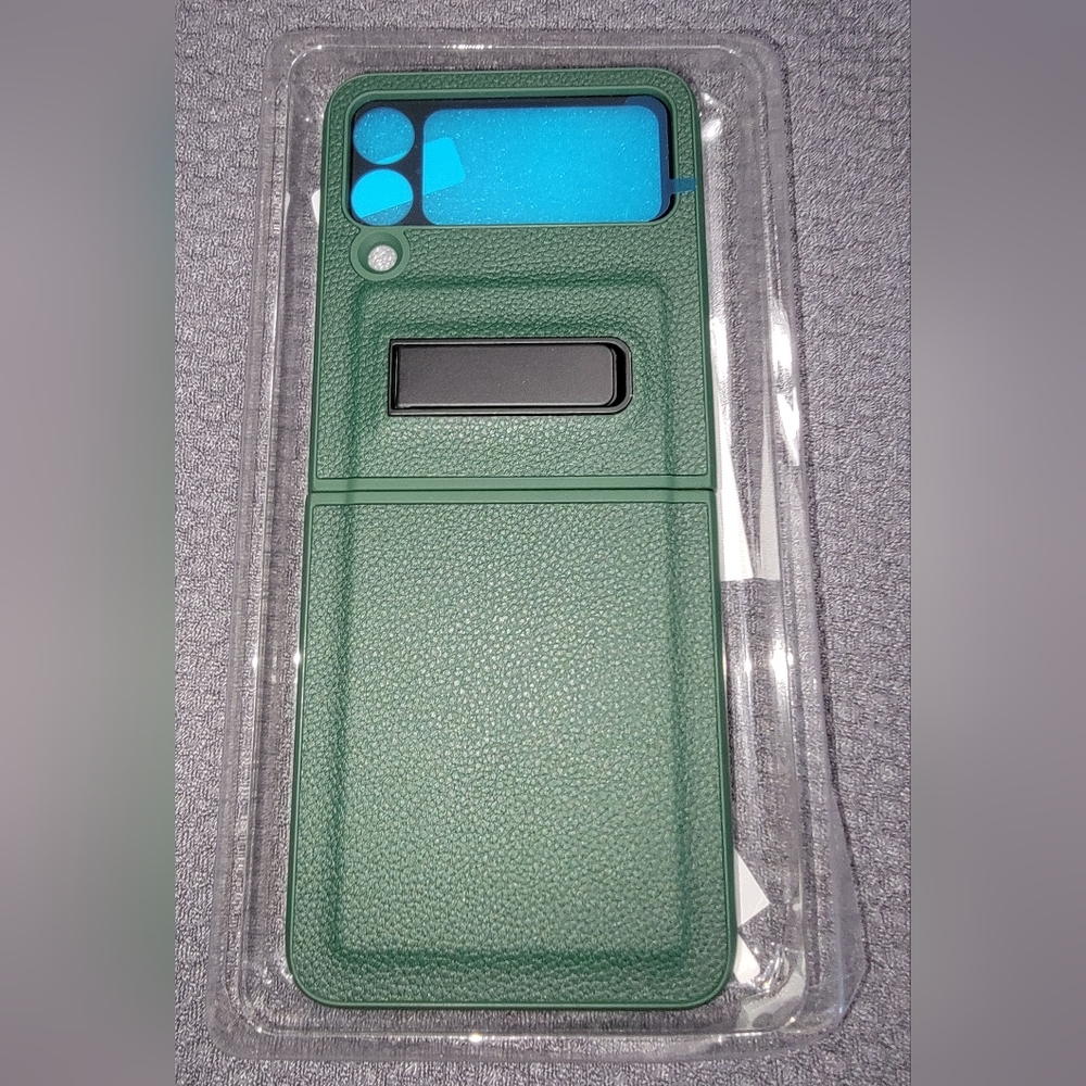 Phone case - Picture 3 of 4